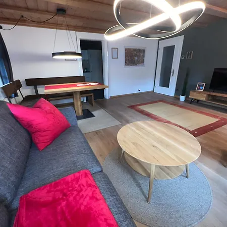 Crimson Apartment Dornbirn